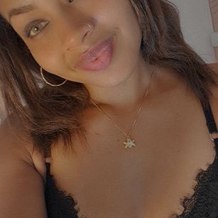 Model - Rebeca Black smalltits