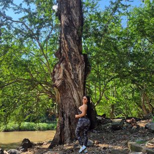 Model - Valentina Leon heels