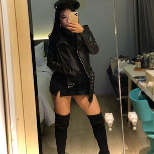 Model - Valentina Leon latina