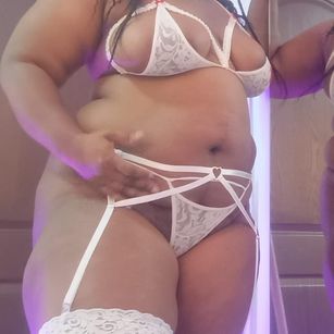 Model - EmmaBrant dildo