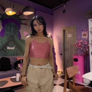 Model - KatherinJohns 18