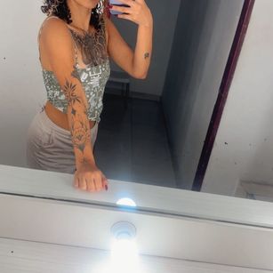 Model - SilvanaOwen JOI