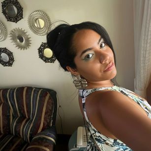 Model - Sienna Bell blowjob