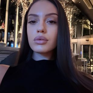 Model - Miss Pretty Face naked