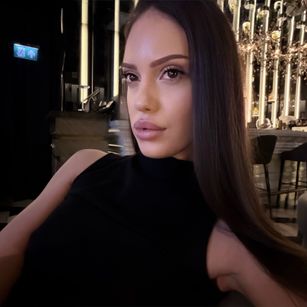 Model - Miss Pretty Face pussy