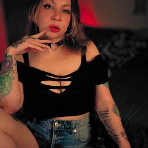 Model - Goddess Krystal bigboobs