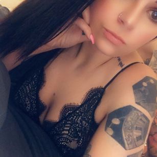 Model - Natalia Chase tattoos