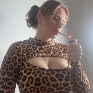 Model - Britishbadgirl english