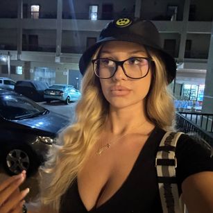 Model - Goddess Abby bigass
