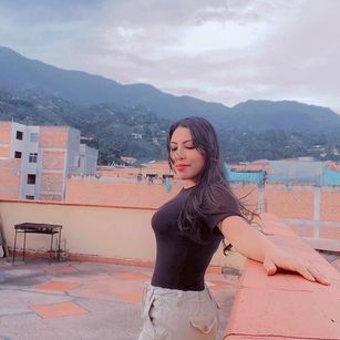 Model - AlyciaMoon sexy