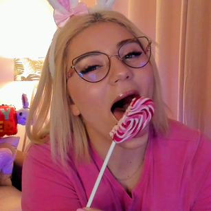 Model - Zara Candy joi