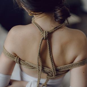 Model - Lessie {{tag}}