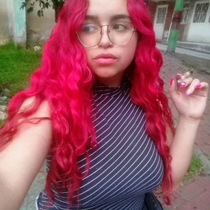 Model - Estefy {{tag}}