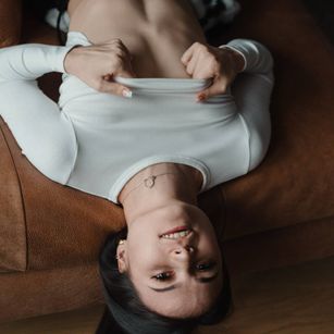 Model - Baily brunette