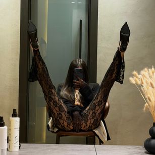 Model - Baily playful