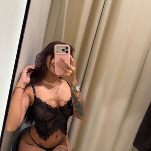 Model - Princess Miley cosplay