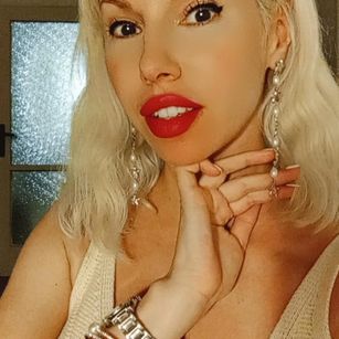 Model - LaymaFlay Camgirls