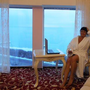 Model - AmazonkaDasha striptease