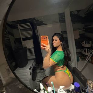 Model - Kira_Krush bigass