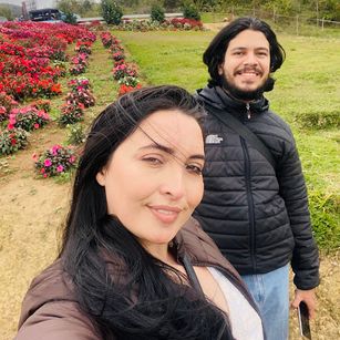 Model - Rosse and Ronald footjob