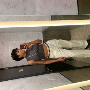 Model - Preto latina
