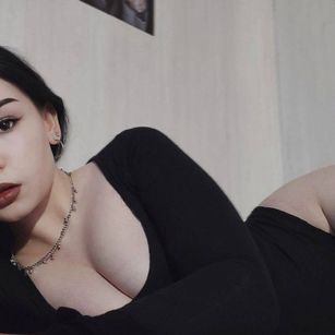 Model - Mia squirt
