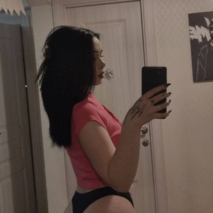 Model - Mia bigboobs