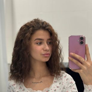 Model - Ema cute