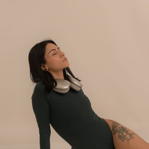 Model - Raveen Hoppe joi