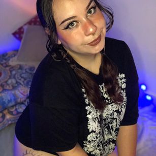 Model - KathleenCosmicVice latina