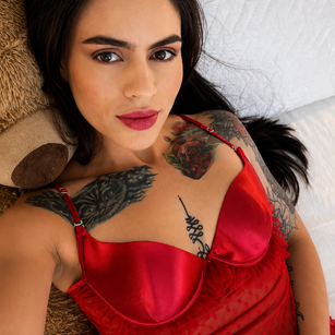 Model - ValeryMontenegro hairy