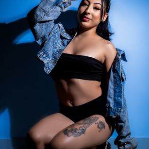 Model - Yesica Sweett bigass