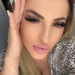 Model - Glamorous_Kay pornstar