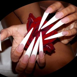 Model - Mirrembe feet