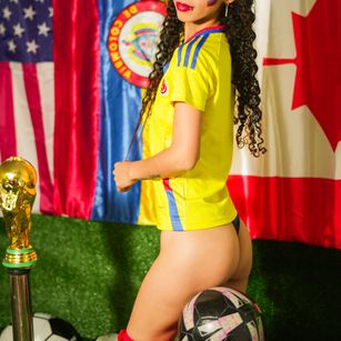 Model - Eimy Sanchez dildo