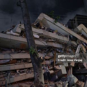 Model - Help Venezuela {{tag}}