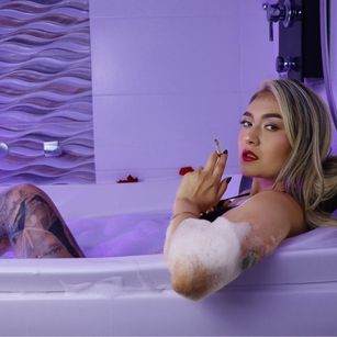 Model - VictoriaLennox_ fetish