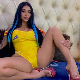 Model - Fransheska Parker twerk
