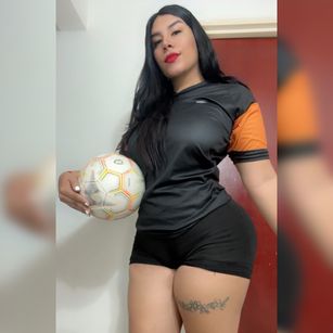 Model - Valentina Vega {{tag}}