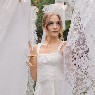 Model - EvaFrances blonde