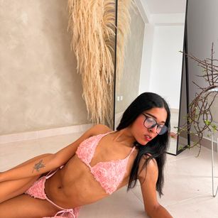 Model - MarianaLaupert trans
