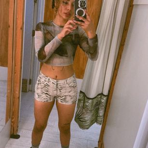 Model - SilvanaOwen webcam