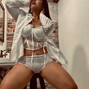 Model - Eva_Stone toys