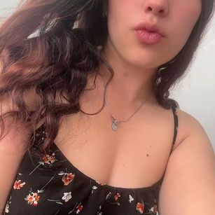 Model - Bella_Rosse cam2cam