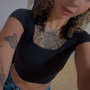 Model - SilvanaOwen findom