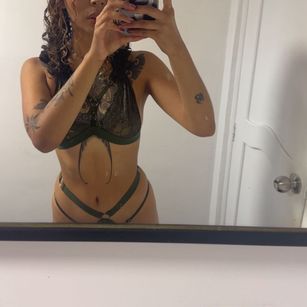 Model - SilvanaOwen deepthroat
