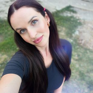 Model - Snow White HUGE TITS {{tag}}