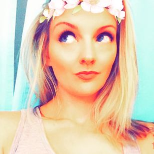 Model - Allie Awesome babe