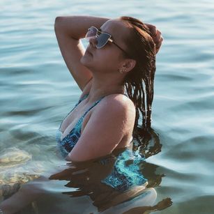 Model - Asya cunnilingus