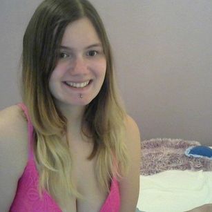 Model - VanessaFeels submissive